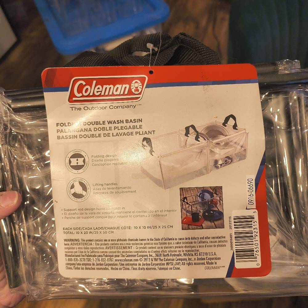 Coleman Foldable Double Wash Basin with Black and Clear Design